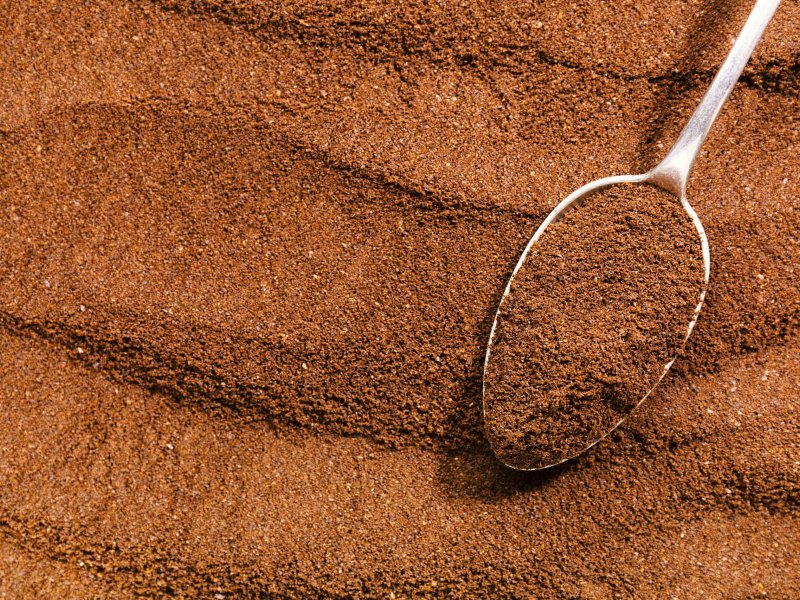 Preparo do café: coador de pano e filtro de papel