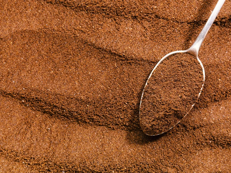 Coffee preparation: cloth strainer and paper filter